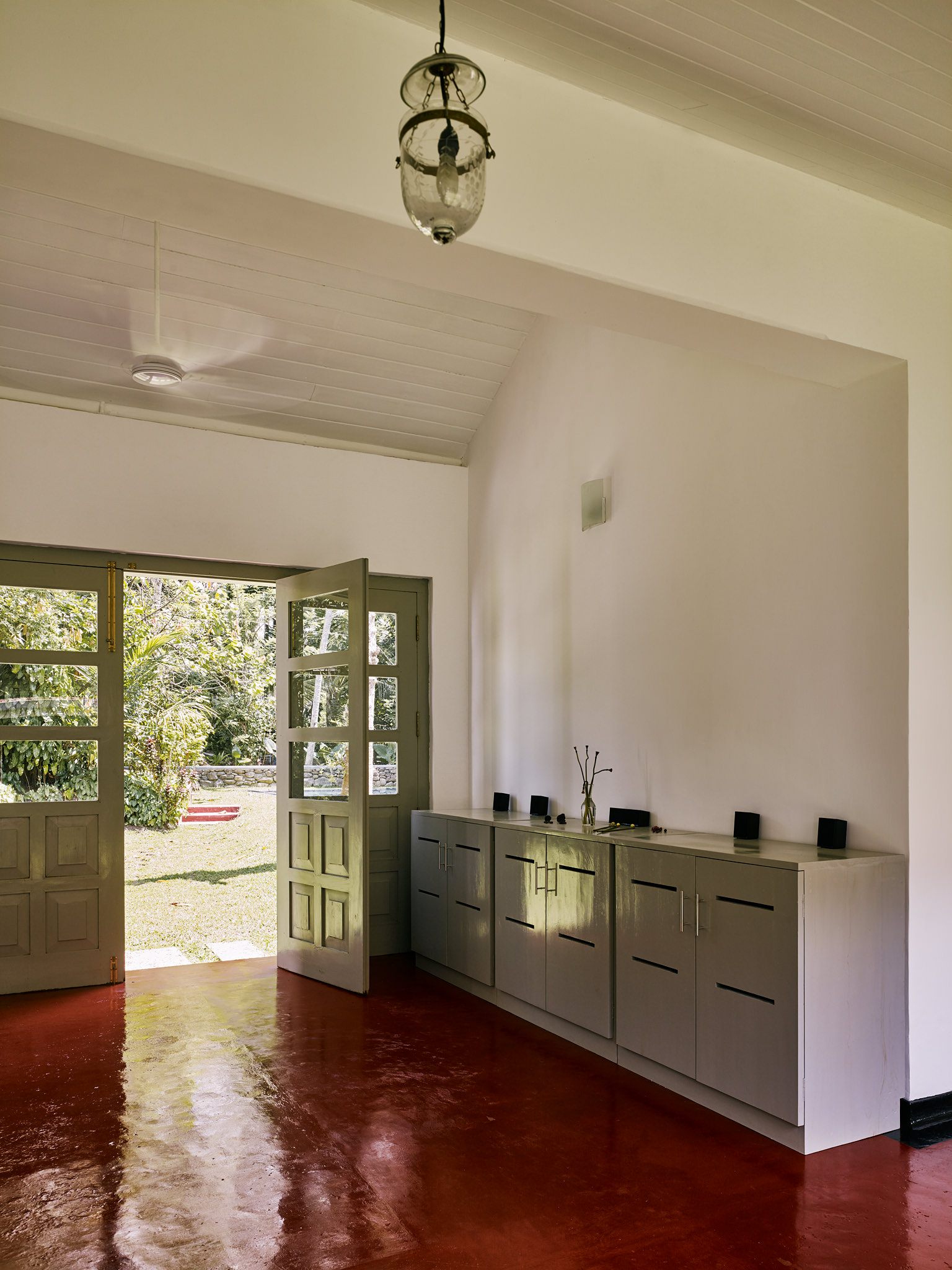 E15550 Alpa 050063 SCREEN